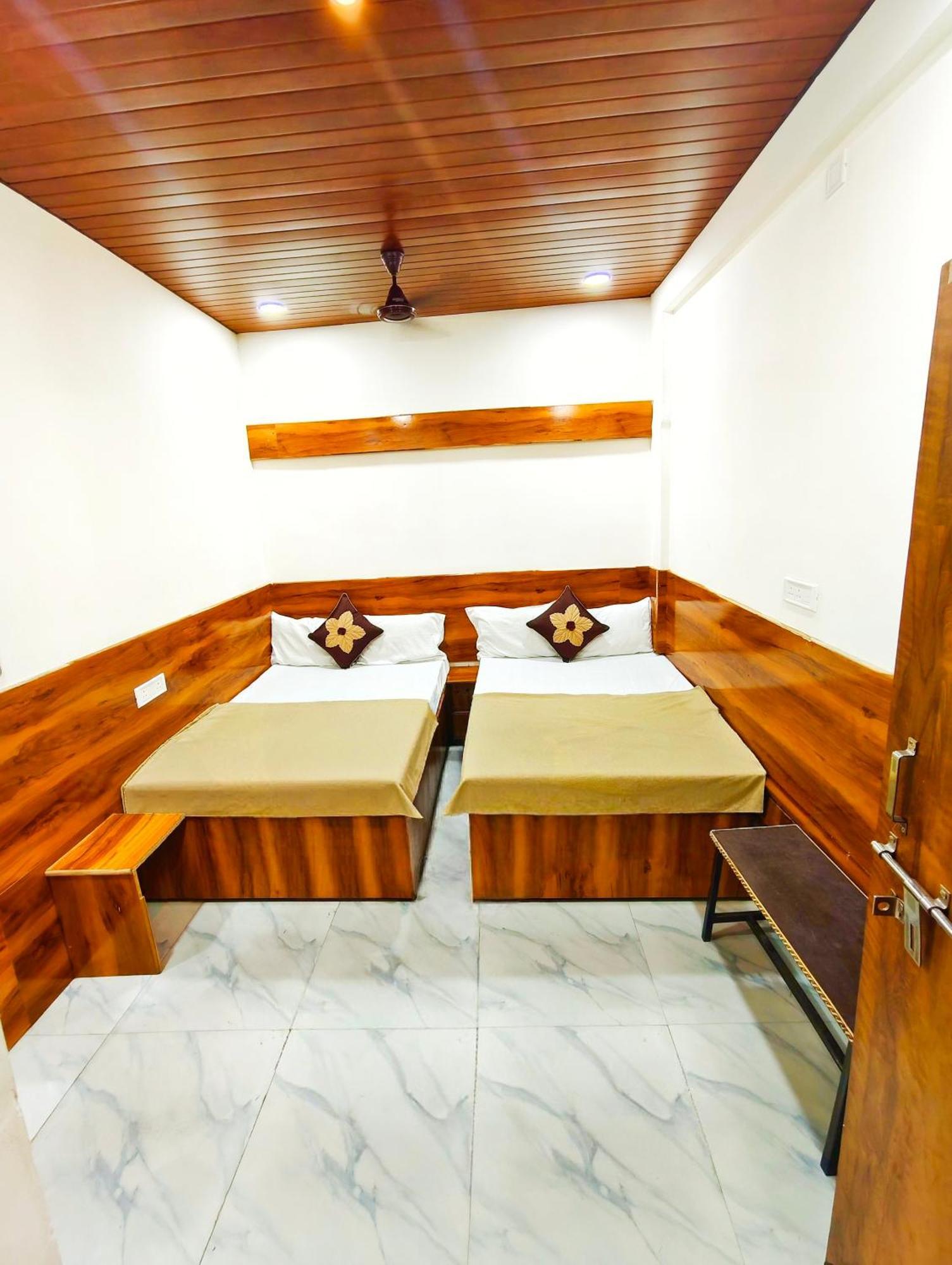 Hotel Om Palace Near Mahakal Mandir Ujjain Ngoại thất bức ảnh