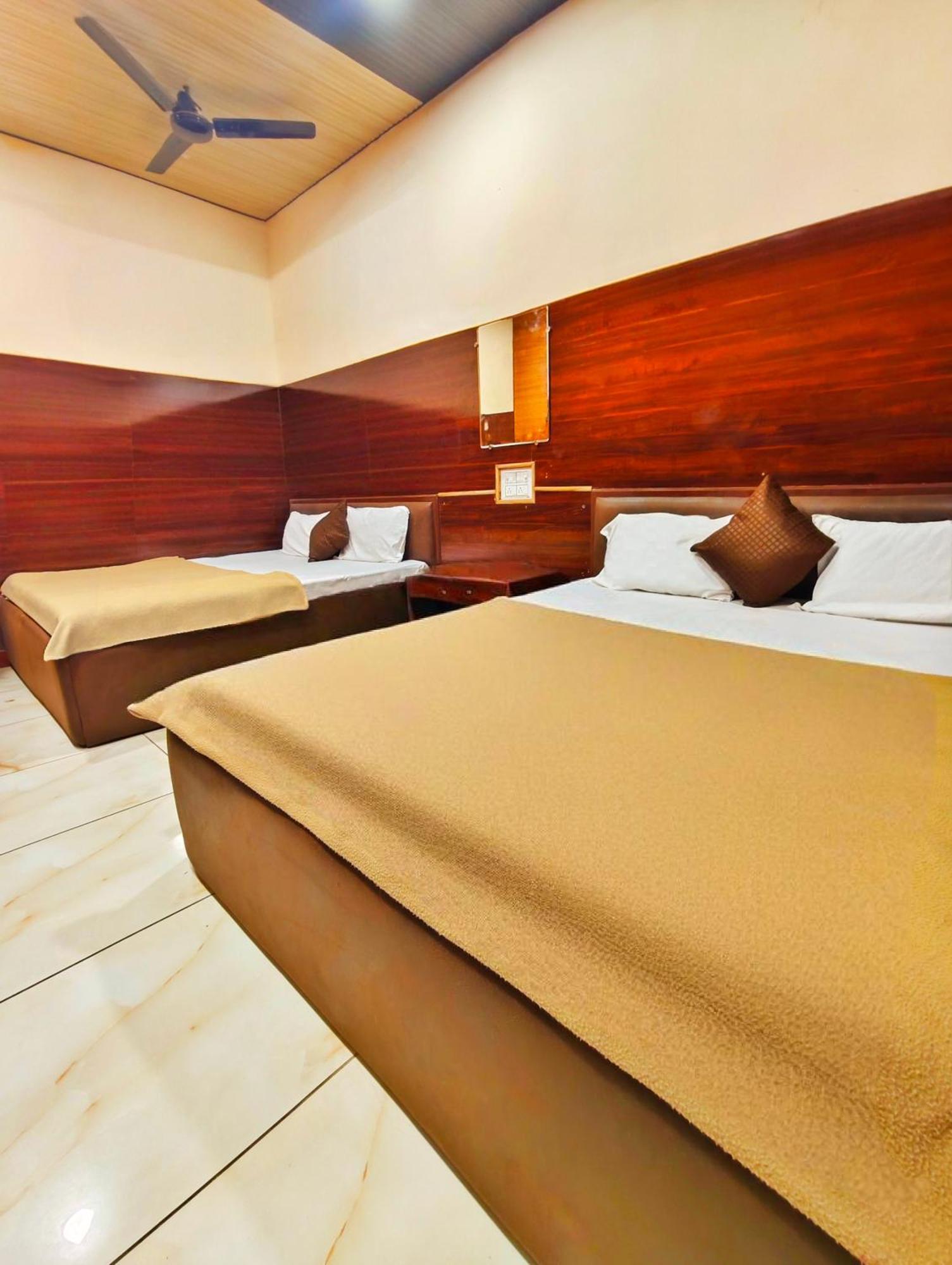 Hotel Om Palace Near Mahakal Mandir Ujjain Ngoại thất bức ảnh